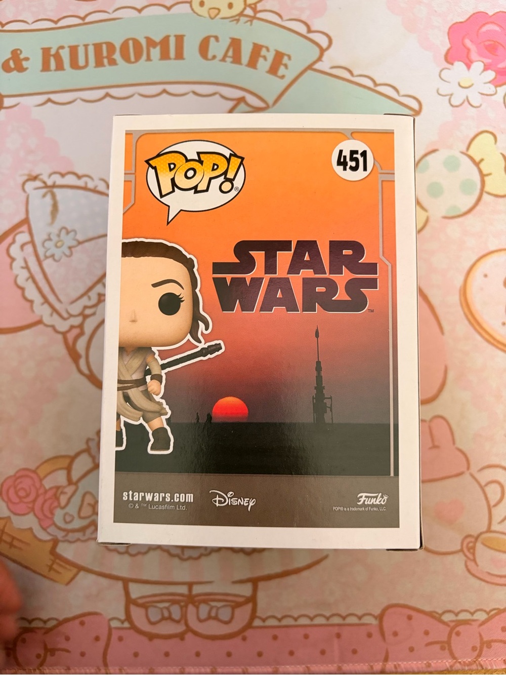 Funko Pop Star Wars Rey #451 - Picture 3 of 5